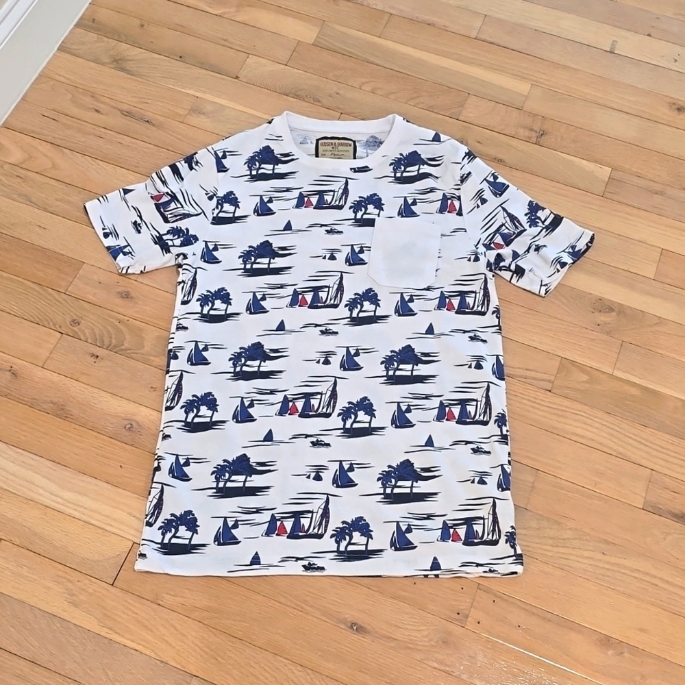 Men's shirt. Size M